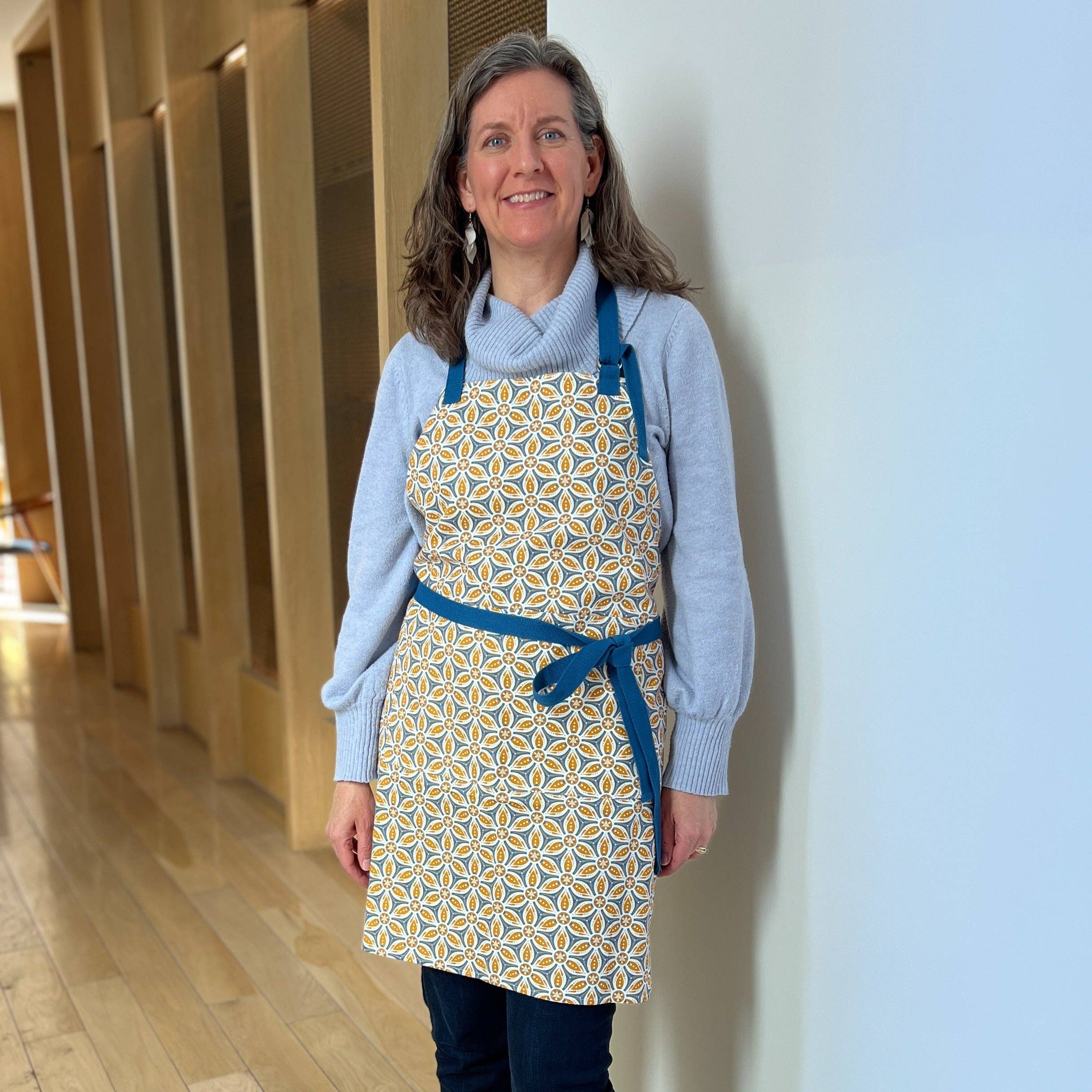 New Wing Studio - Wholesale Apron - Apron-Adult | More Bees Please5