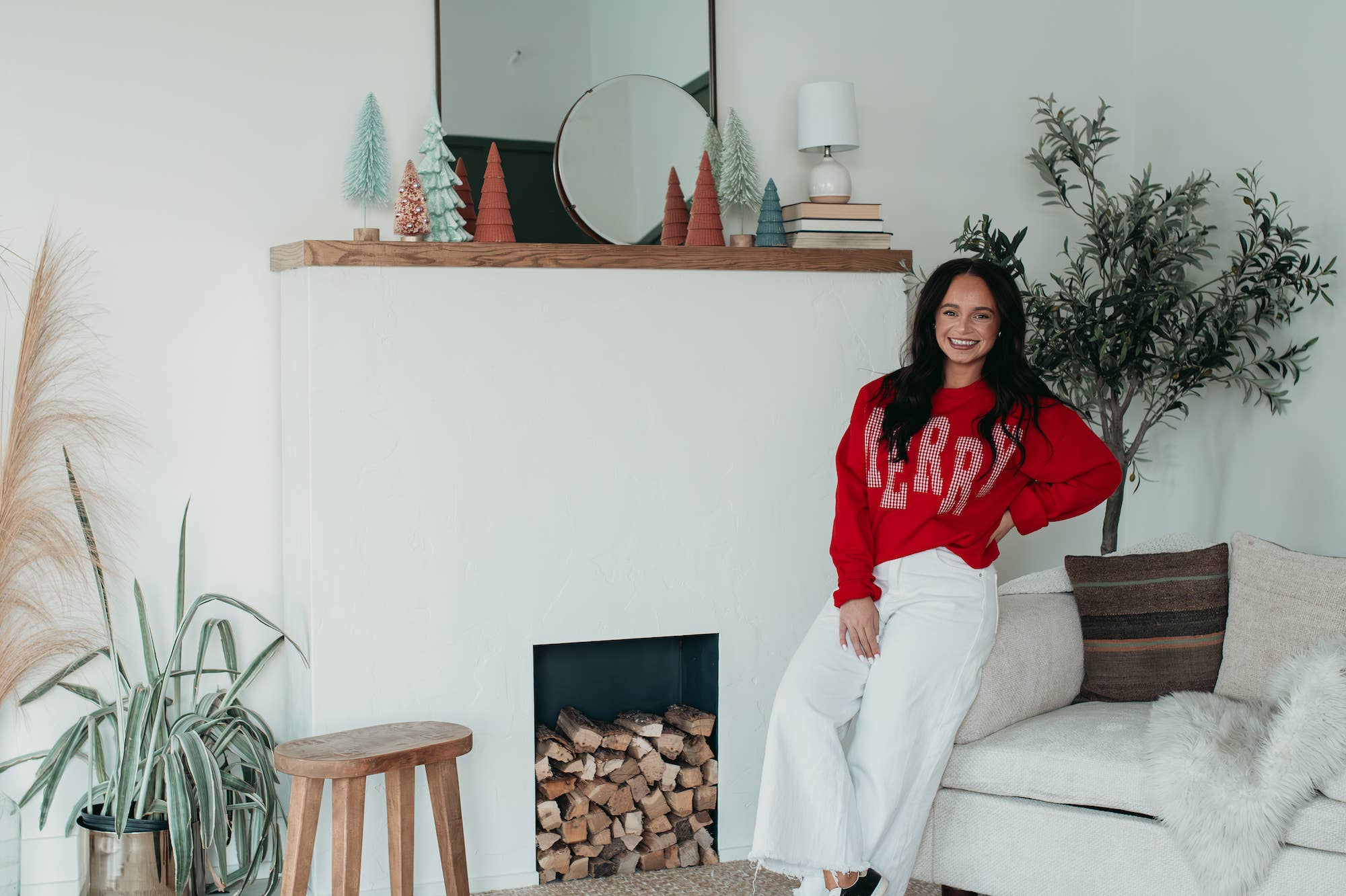 h.flynn - Wholesale Sweatshirt - Women's - STAGGERED RED GINGHAM MERRY - RED CREW