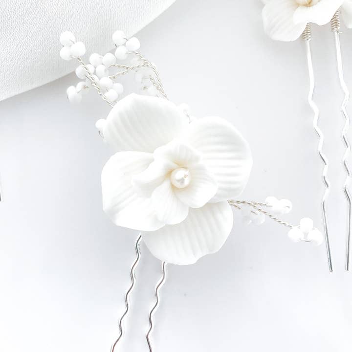 Nicholls Jewellery - Wholesale Hair Pin - Porcelain White Flower, Silver leaf, Pearl Pins x 35