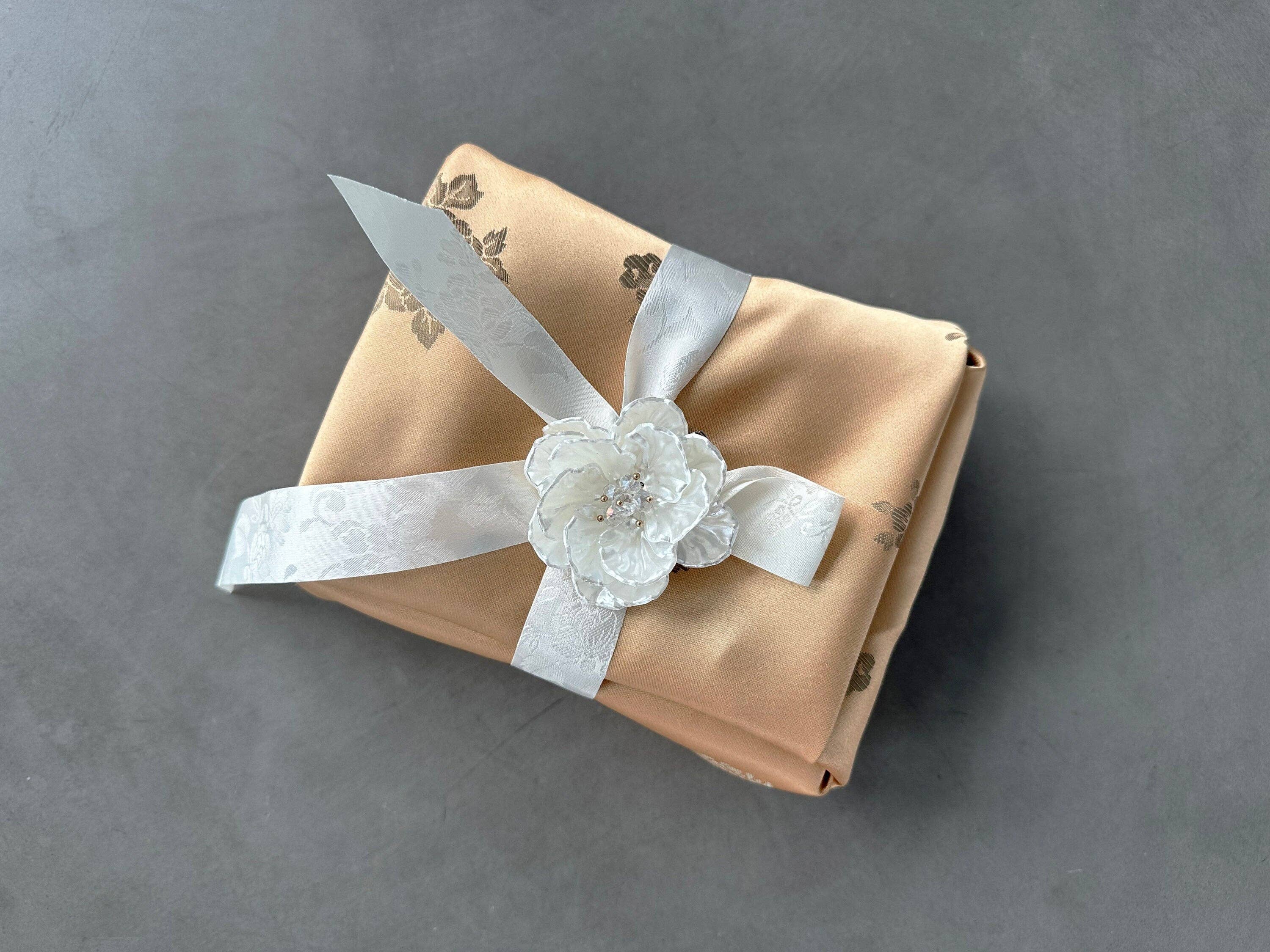 Style by HM - Wholesale Flat Wrap - Floral Gold