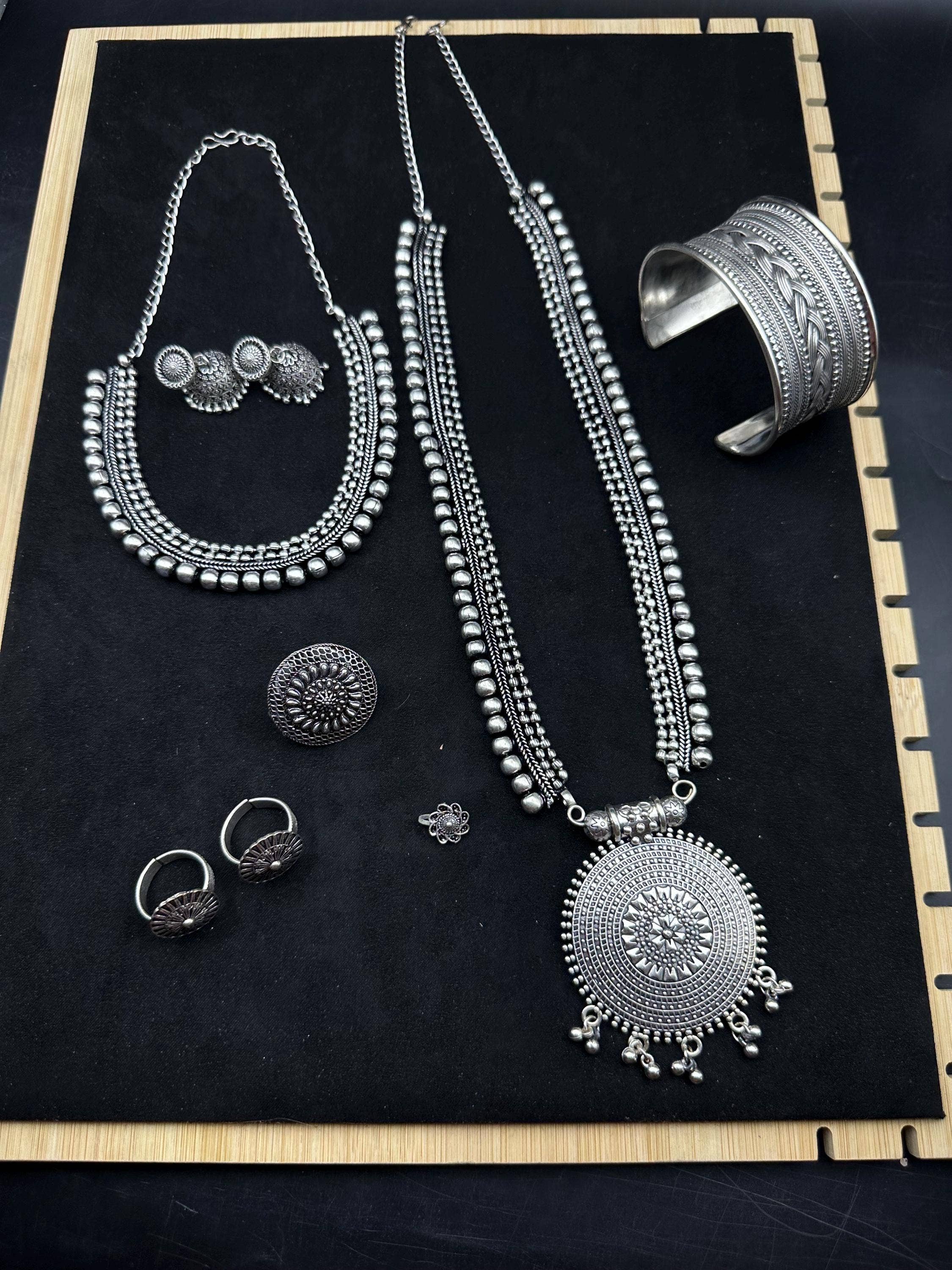 Vastrabhushan – Großhandel Schmucksets – Handgefertigtes oxidiertes silbernes bohemisches Stammes-Schmuckset0