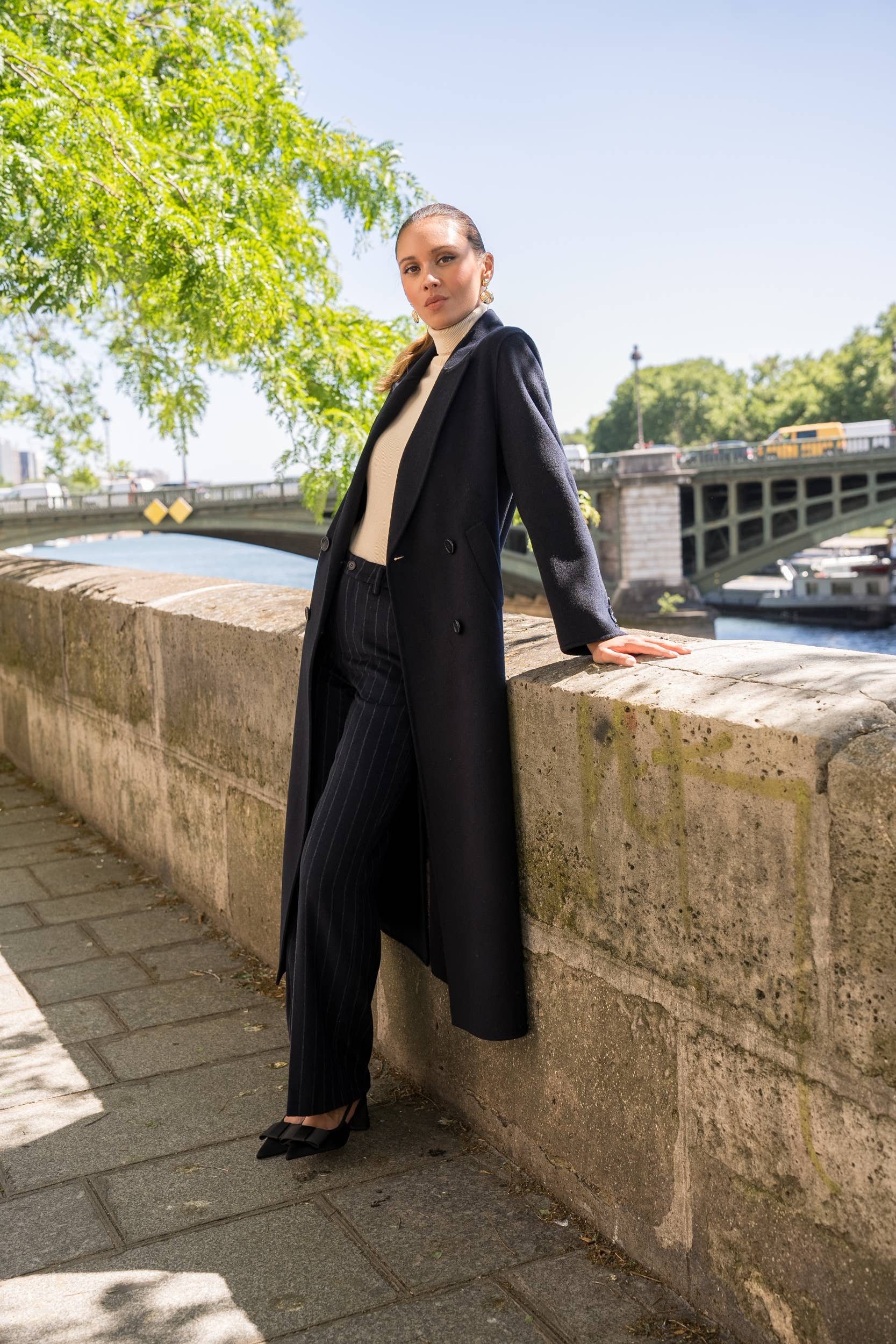 Attentif Paris – Großhandel Mantel - Damen – Extra langer, handgenähter Oversize-Mantel aus Wollmischung59