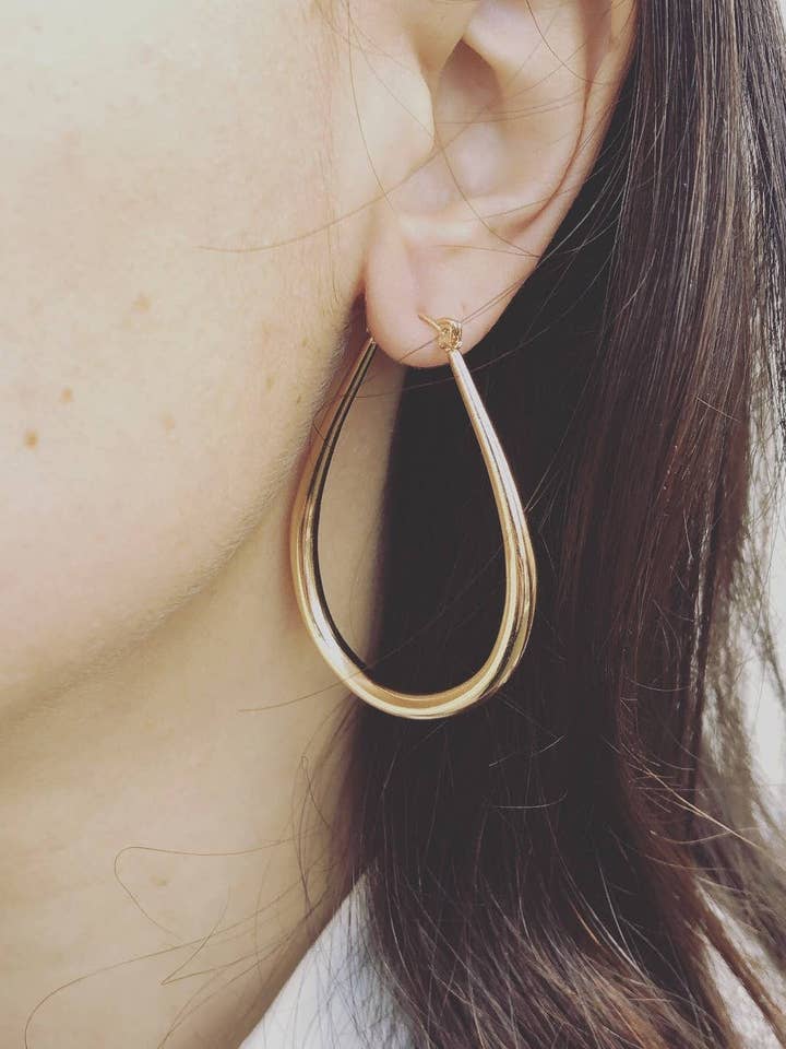 Brincos Fiona em Latão por atacado de Noosa