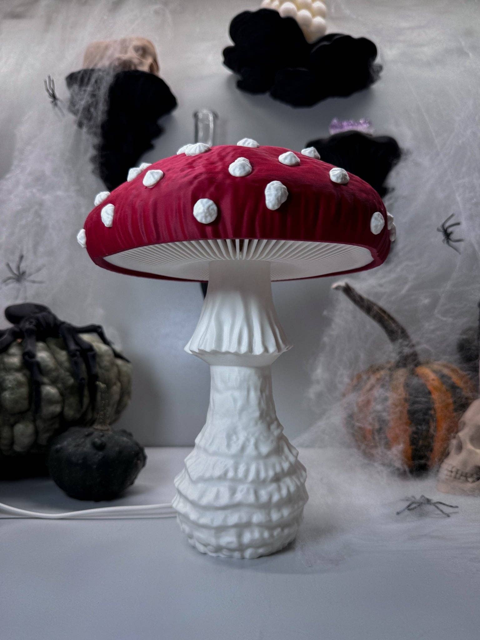Roomberry - Wholesale Accent/Desk Lamp - Amanita Mushroom Lamp – Magical Table Lamp in Fly Agaric Design for Your Home4