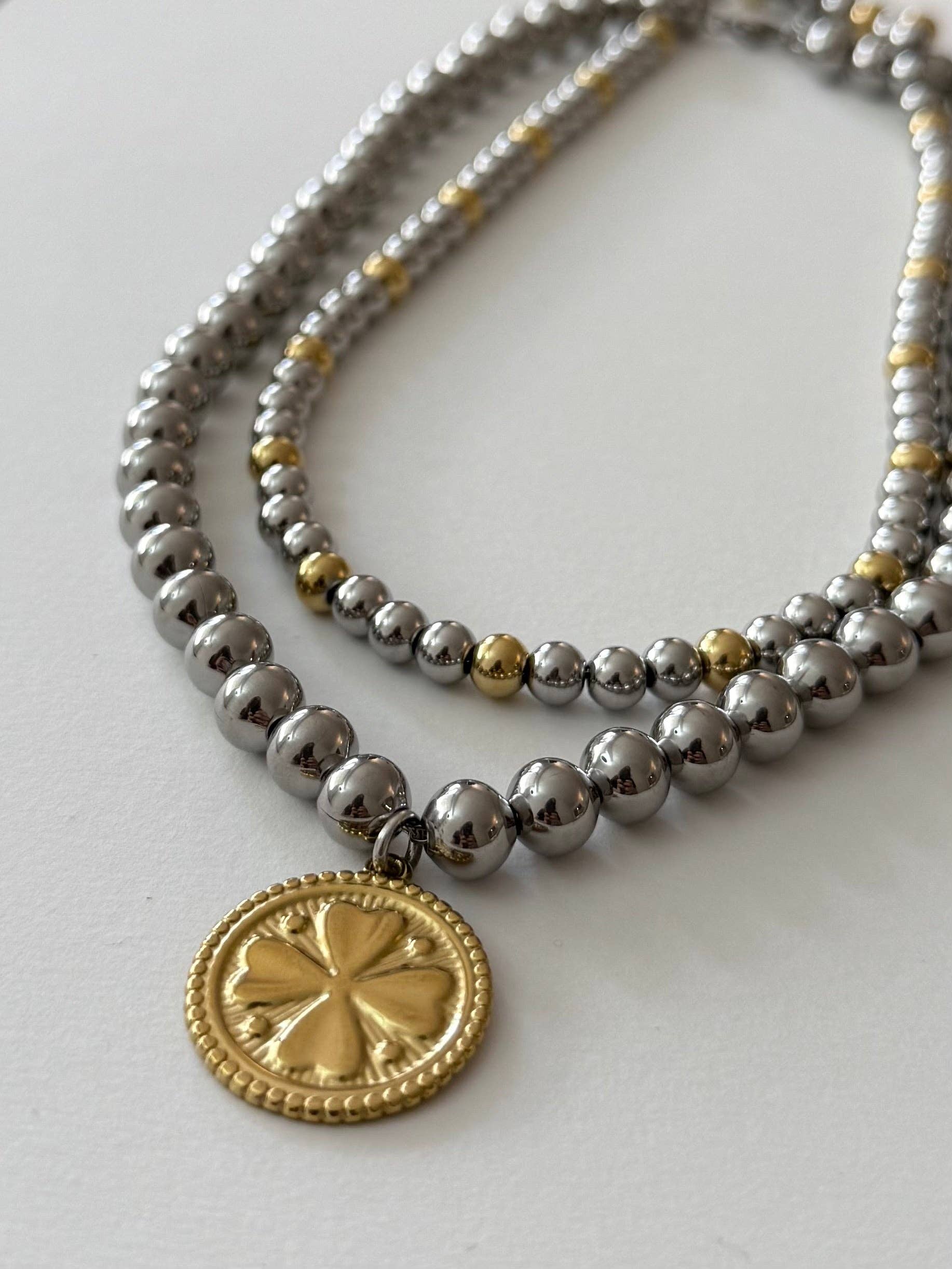 A.B. Paris - Wholesale Pendant/Charm Necklace - Happiness Necklace / clover8