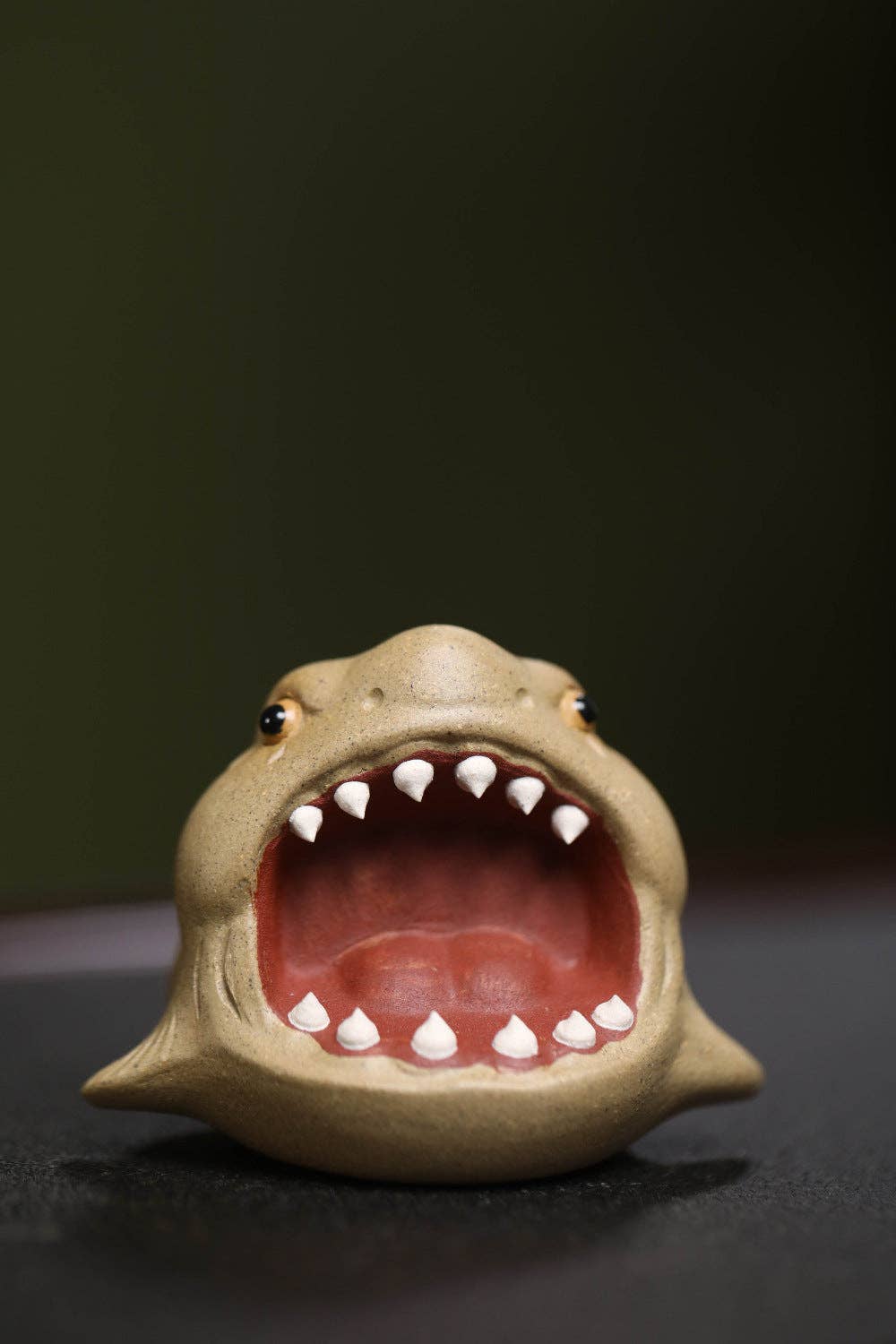 Gohobi （We cover U.S. import duties） - Vendita all'ingrosso Statuette decorative - Gohobi, decorazione da tè in ceramica fatta a mano in argilla YiXing, motivo: squalo20