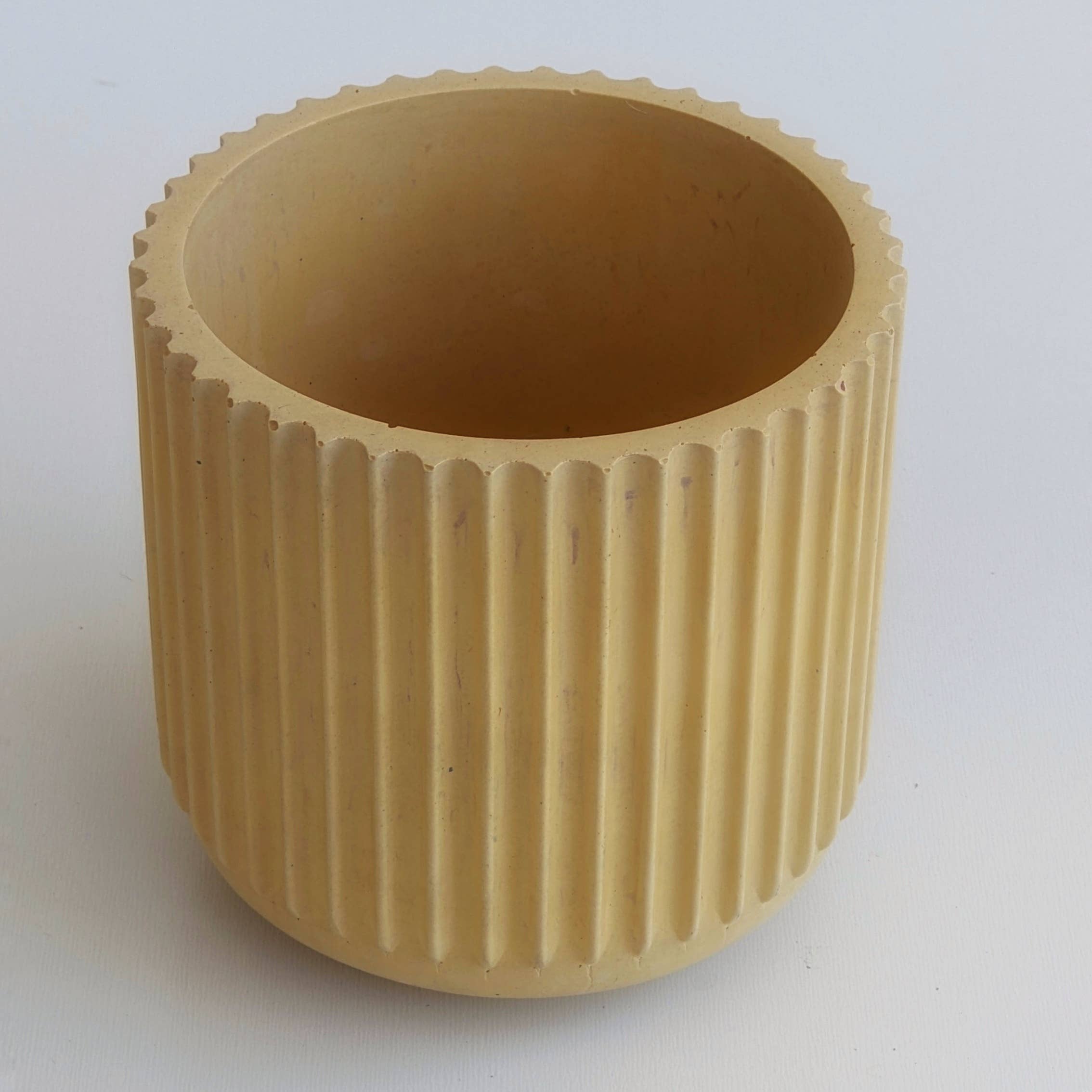 Knoll Glen - Wholesale Plant Pot - Ridge Concrete Vessel2