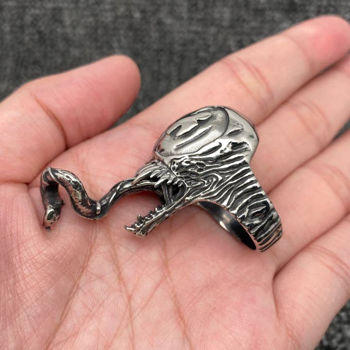 Mio Queena – wholesale Cocktail/statement ring – Venom Long Tongue Stainless Steel Ring - MJ/MR1