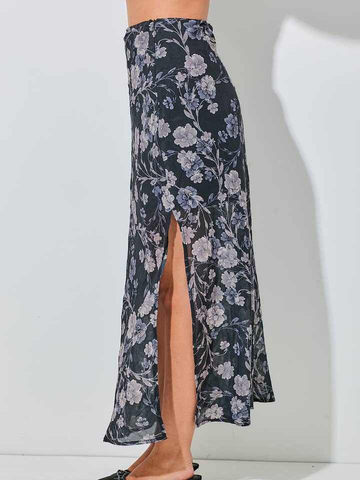 Baevely by Wellmade USA – Engroshandel Nederdel - Dame – SATIN MAXI NEDERDEL MED BLOMSTERPRINT