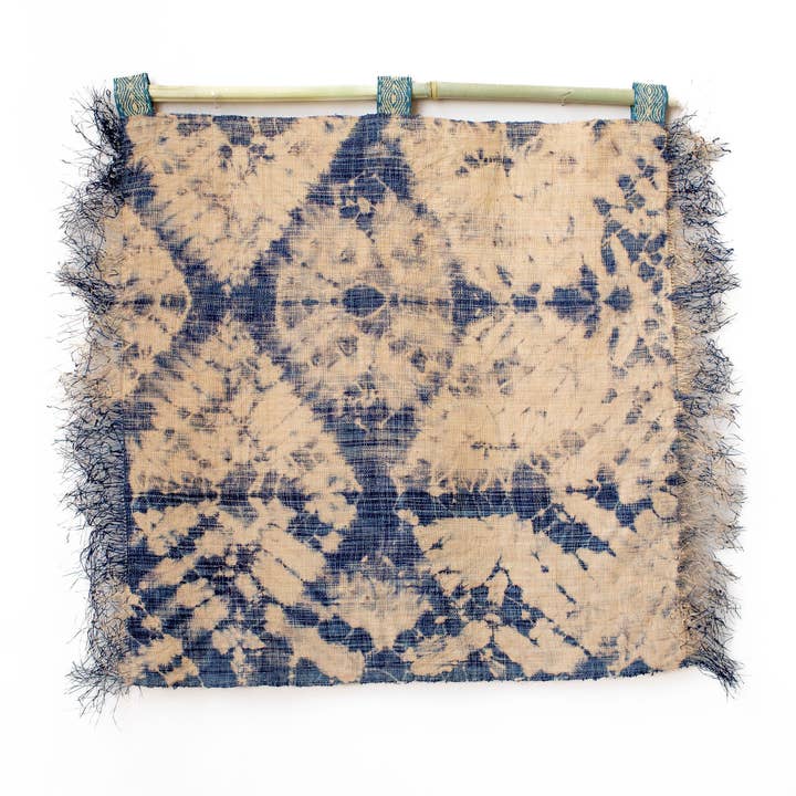 Colgante de pared de rafia, diseño de telaraña Shibori, azul vaquero para venta al por mayor de Tanana Madagascar