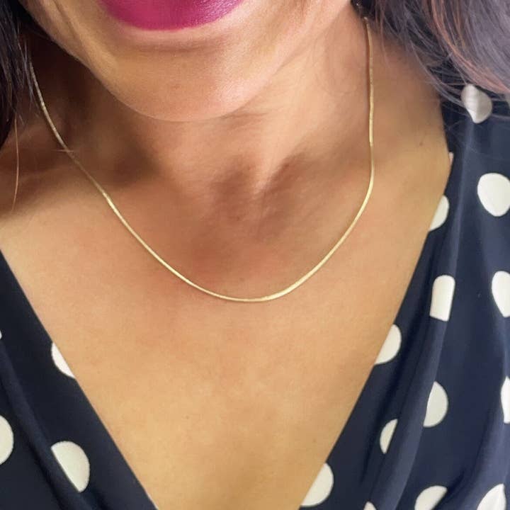 Oro Cadena Texturizada de Serpiente Redonda de 18k GF Cola de Ratón de venta al por mayor en Faire2