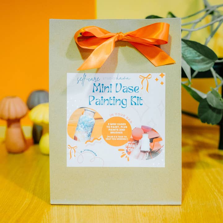 Studio Dawn - Wholesale DIY Craft Kit - Mini Vase Painting Kit3