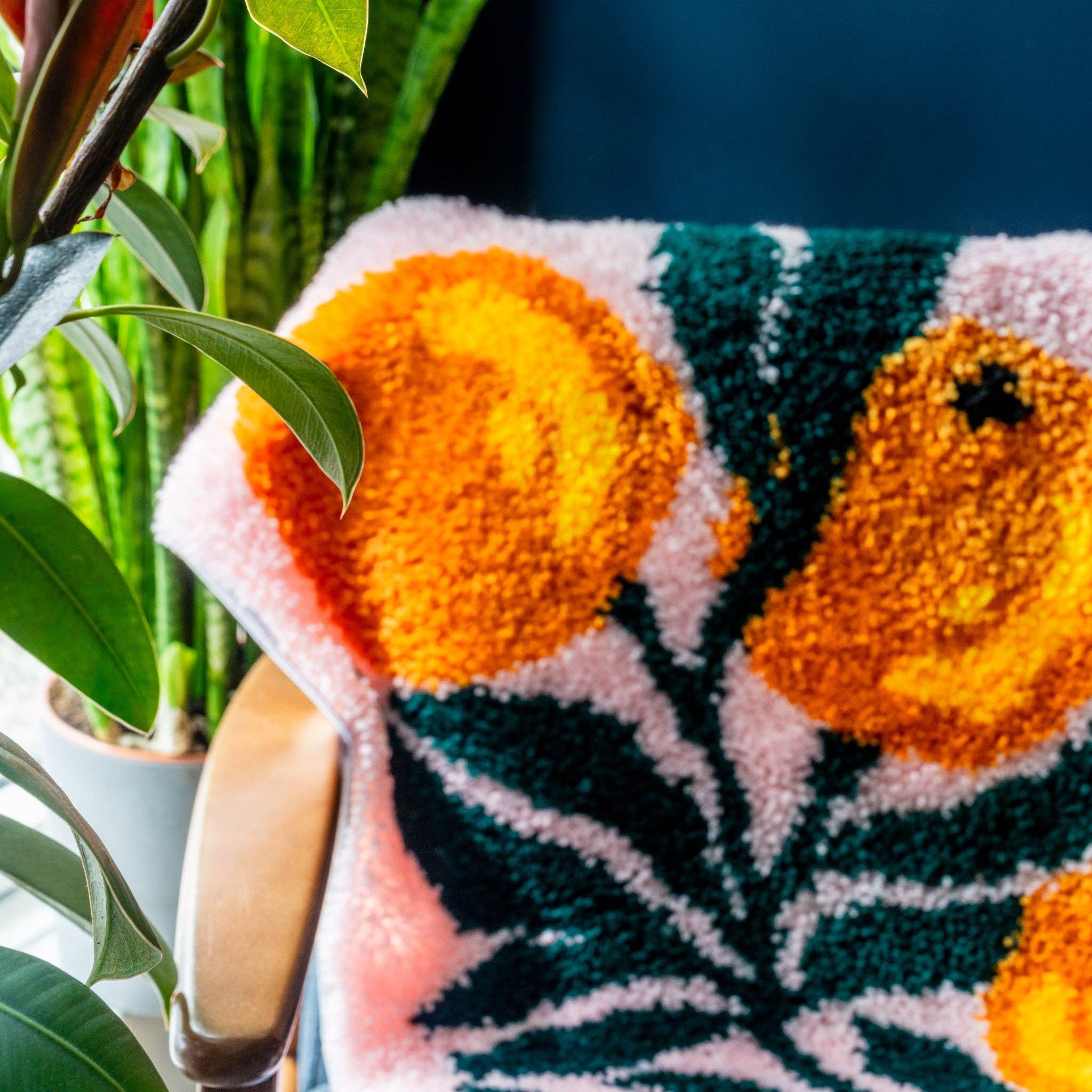 The Crafts Collective – wholesale DIY craft kit – A Bounty of Oranges Latch Hook Rug Kit4