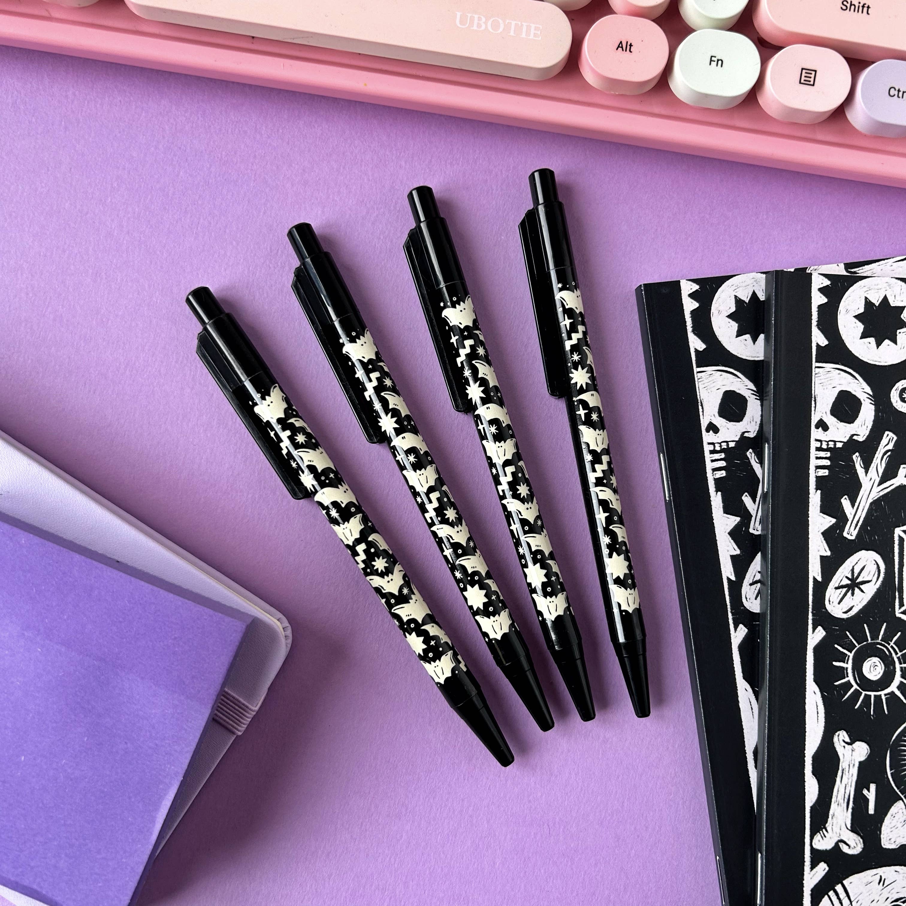 Stacey McEvoy Caunt – wholesale Pen – Bat Pattern Pen3