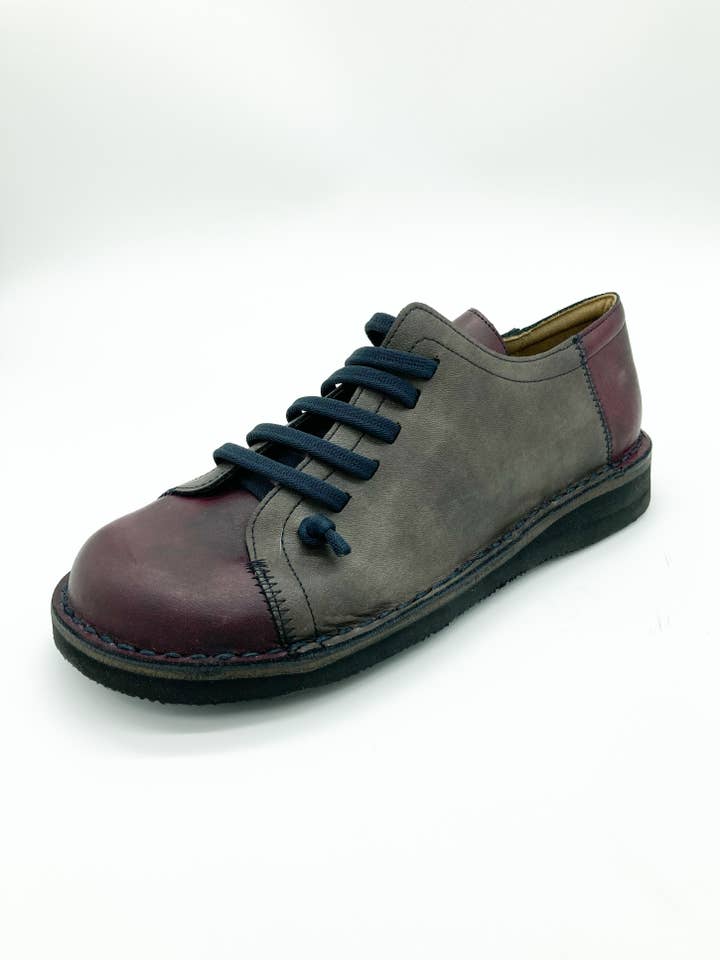 2099 Bicolor Bordeaux Grey per la vendita all'ingrosso da parte di Caja Vegan