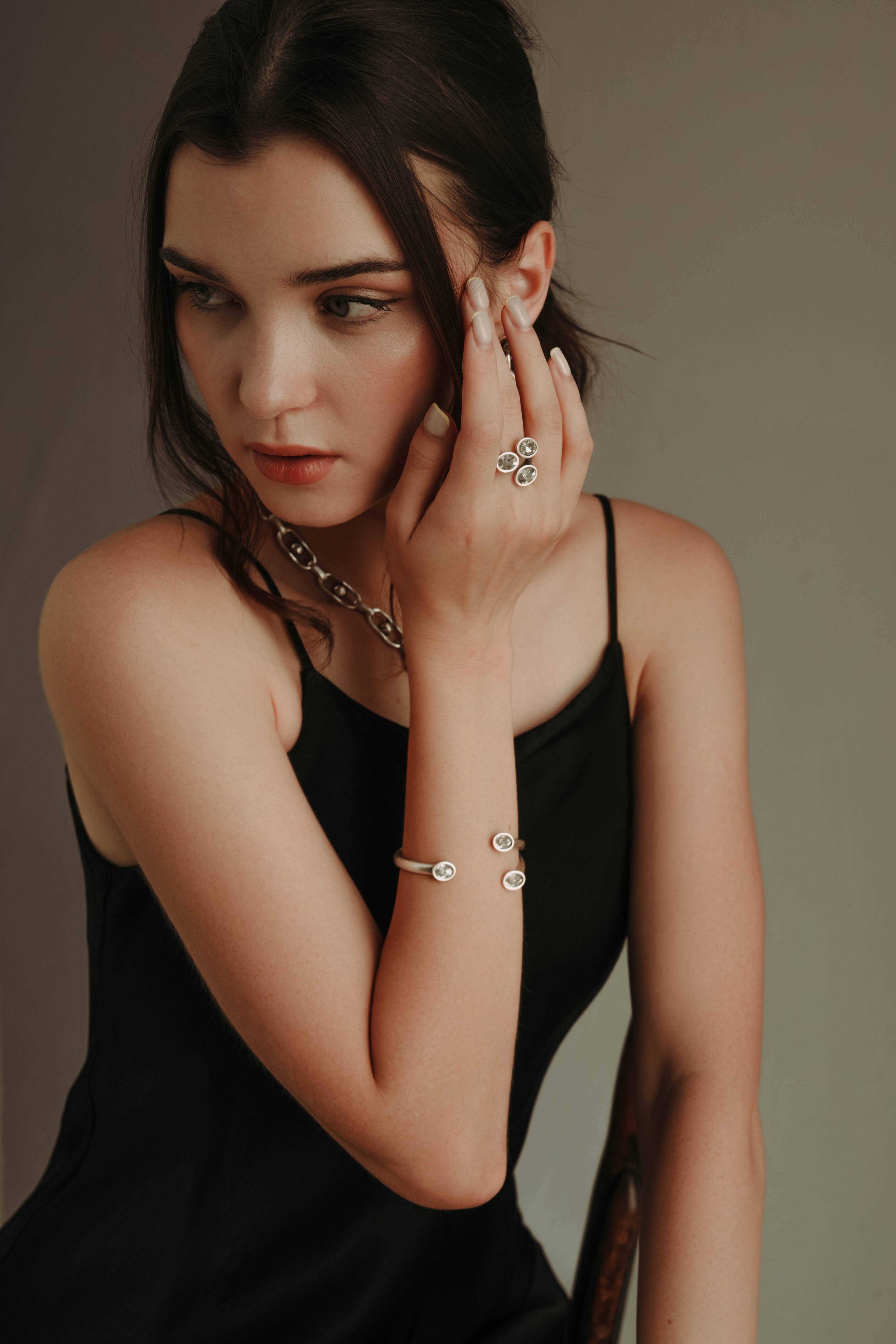 Chanour – Engroshandel Manchetarmbånd – Håndlavet krystal messingarmbånd - 28393