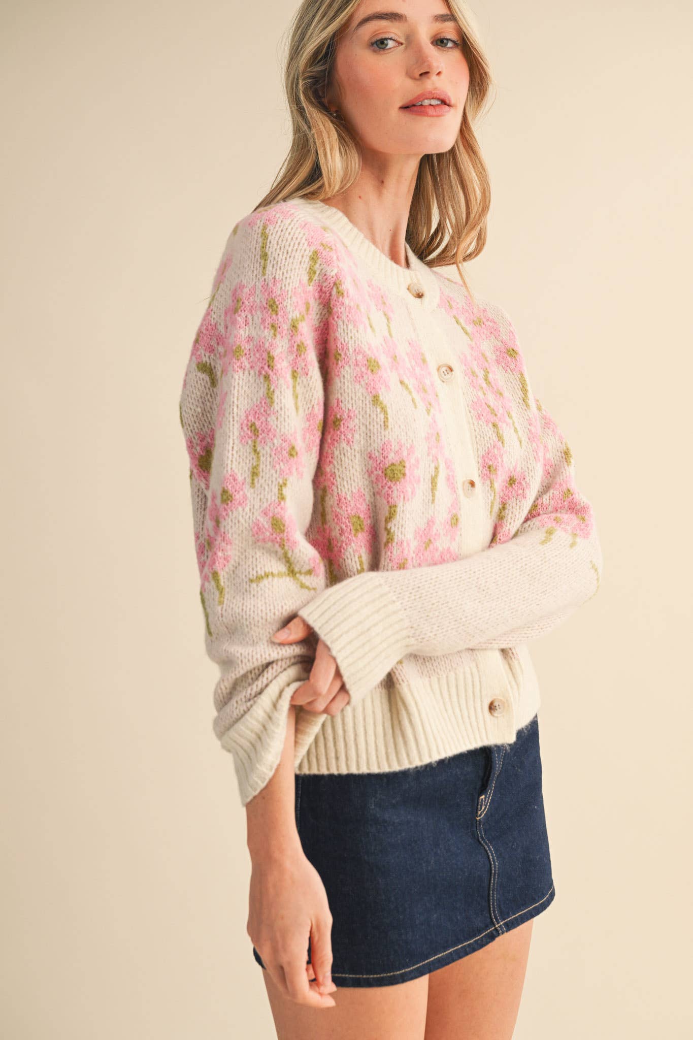 &MERCI - Wholesale Cardigan - Women's - FLORAL KNIT BUTTON DOWN SWEATER CARDIGAN MSW1123836