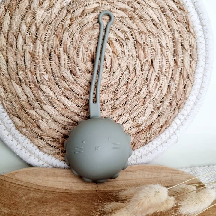 Pacifier Storage - Sage for wholesale by Rammelaartje