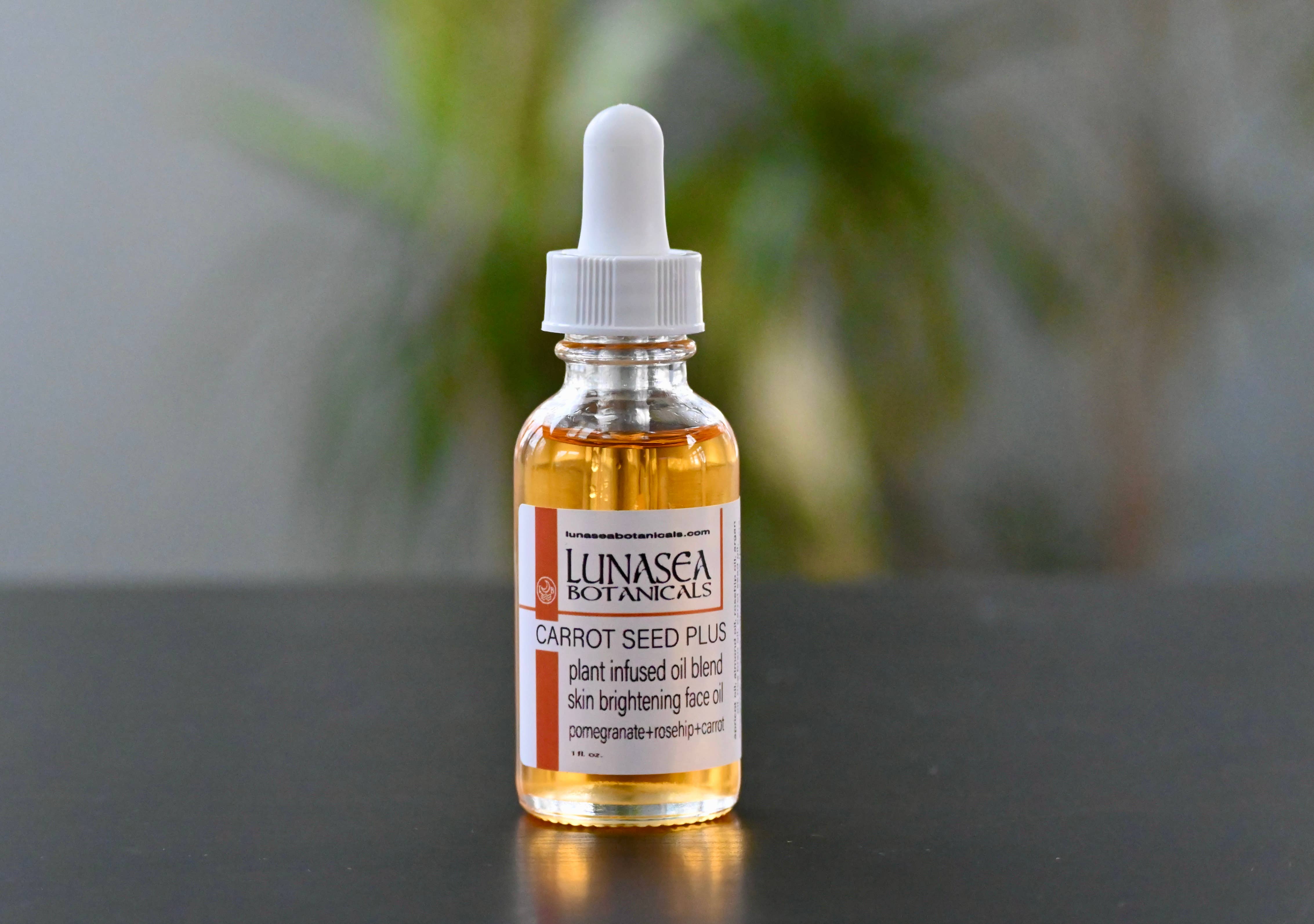 lunasea botanicals - Vente Huile pour le visage - Huile visage éclaircissante Carrot Seed Plus