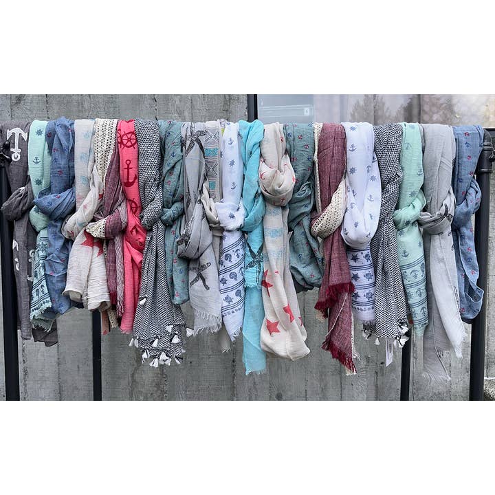 Chloe & Lex - Wholesale Scarf - Women's - Warehouse-Clearout Scarf Bundles – 20 Scarves for $69