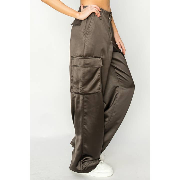 Cargo bukser med satin effekt for engroshandel hos Honey Mango