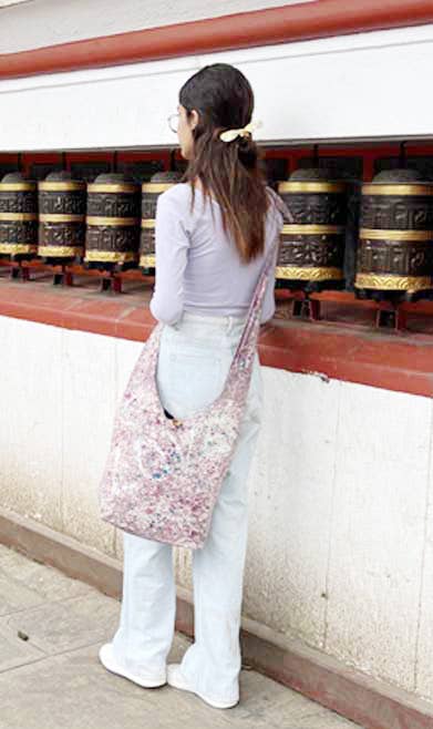 Earth Divas – bolsa tiracolo - Mulher por atacado – Mala Traseira Boho Algodão gotejada com Padrão Floral3