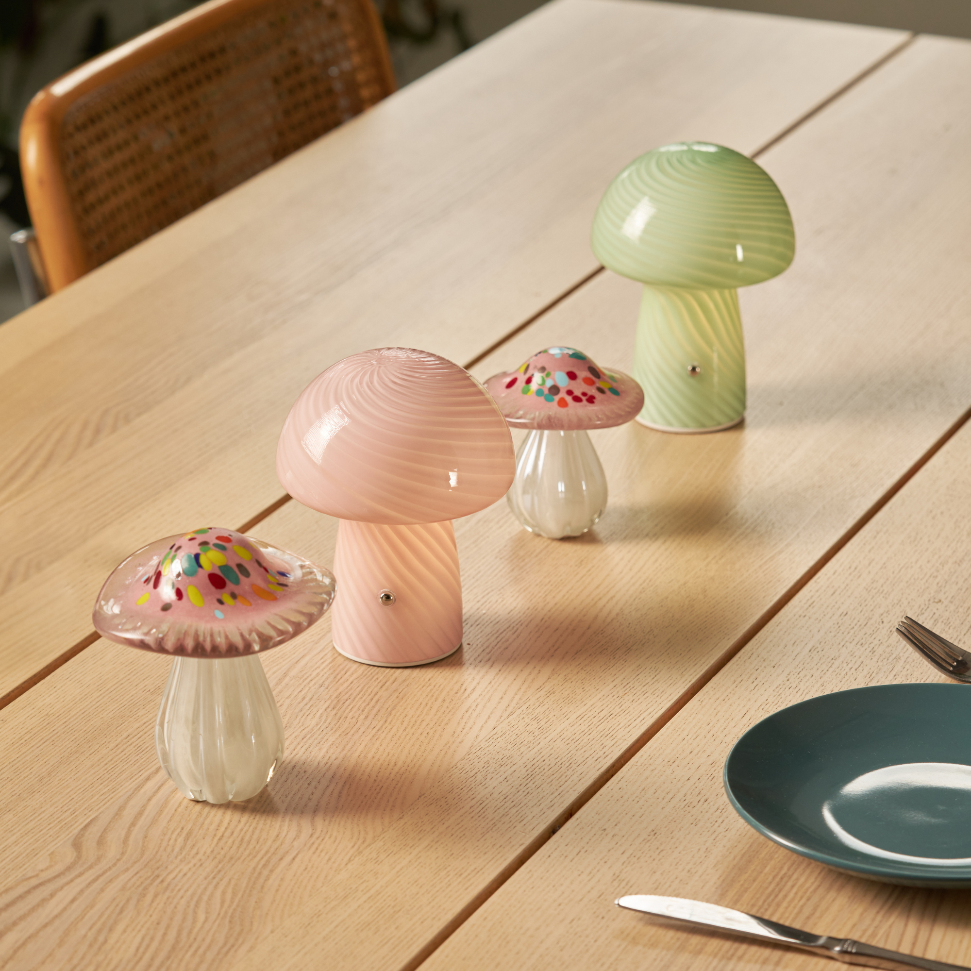 Humber - Wholesale Accent/Desk Lamp - Wireless Mini Glass Mushroom Lamp, Dimmable Rechargeable9