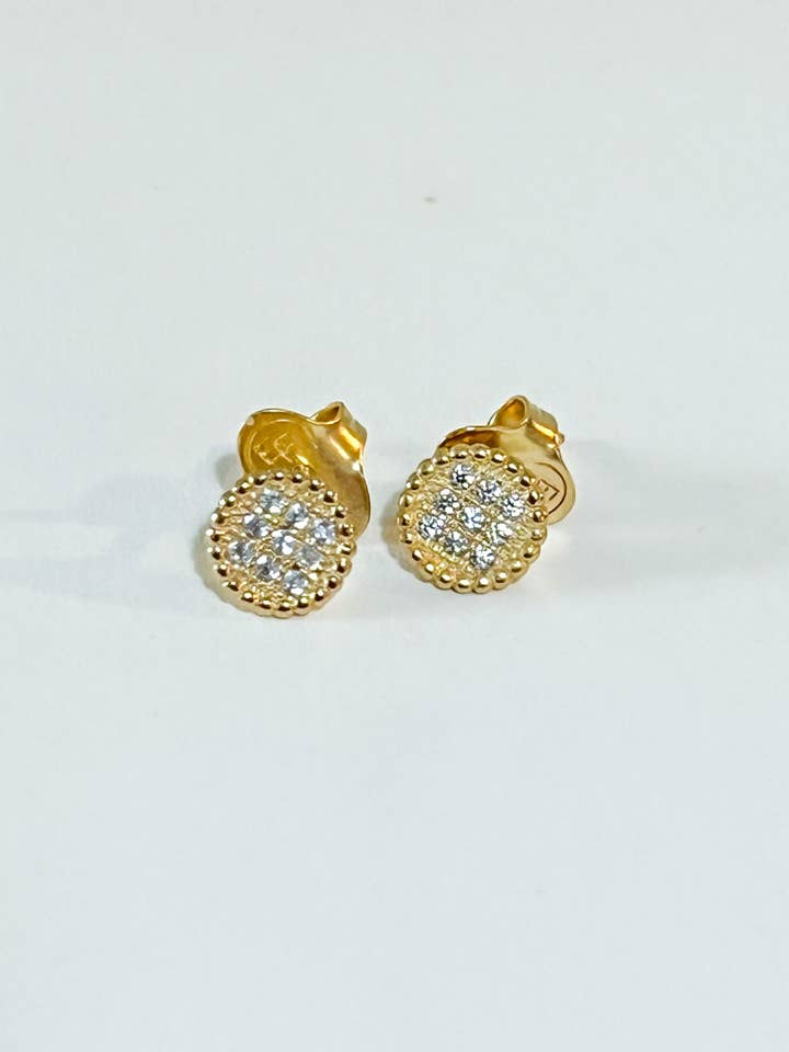 Boucles d'oreilles à petits boutons en zircone pour la vente par We R Brand