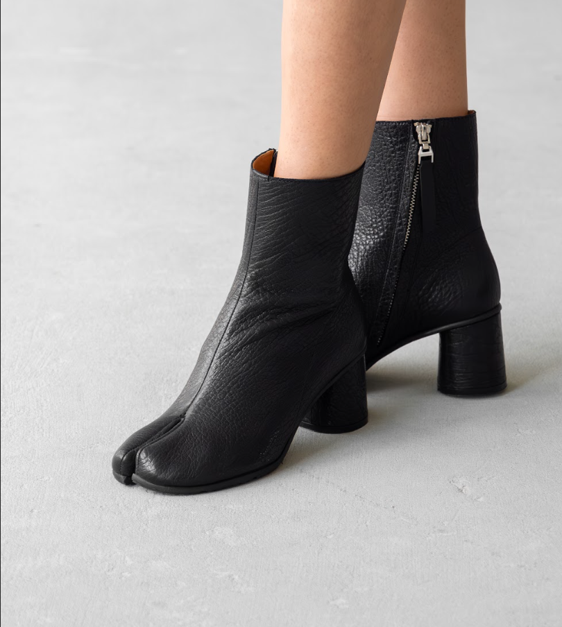 Zwart Leren enkellaarsjes Tabi met gespsluiting voor groothandel op Faire1