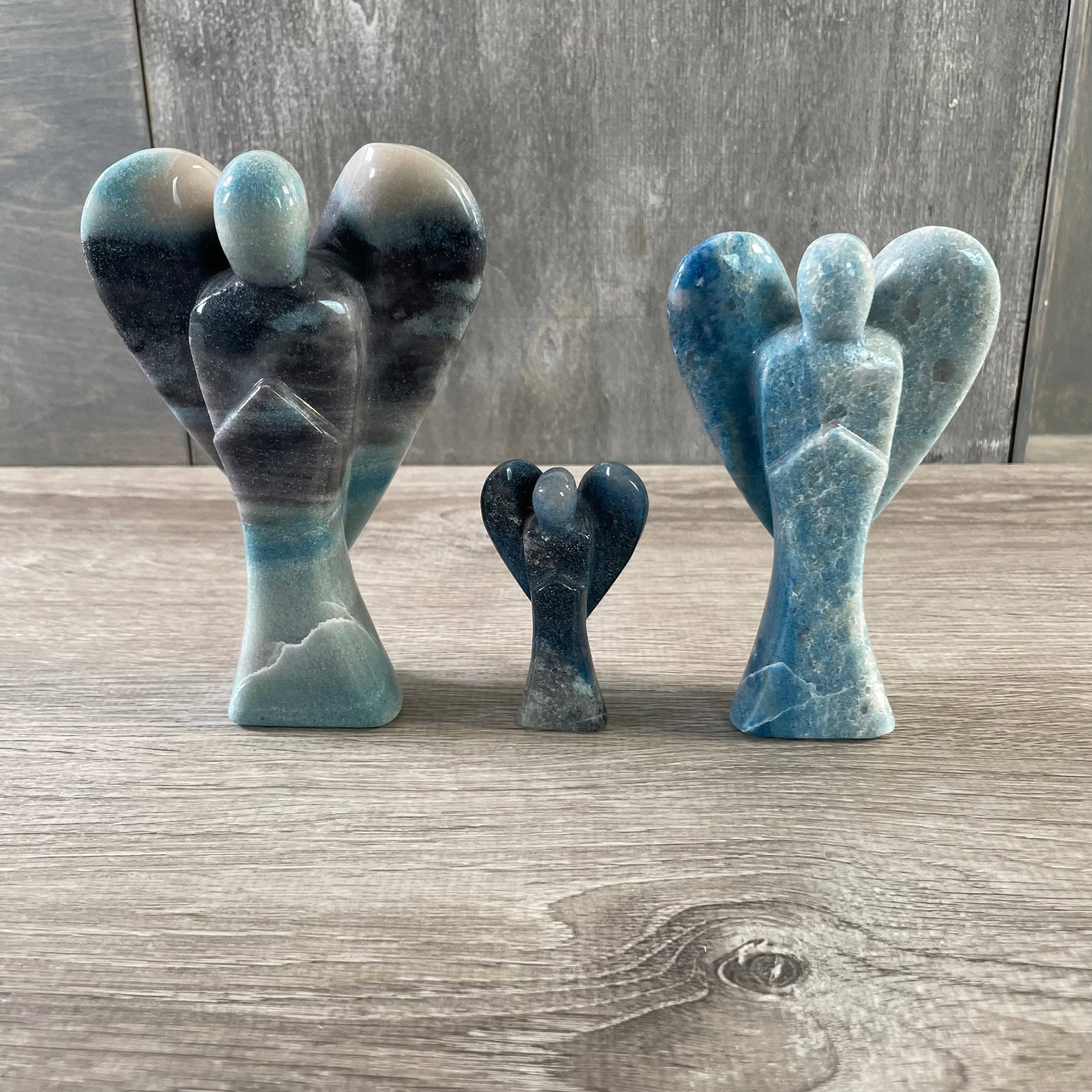 Keystone Crystals - Vente Pierre et cristal de spiritualité - Lot de 3 grandes figurines d'anges en pierres précieuses sculptées13