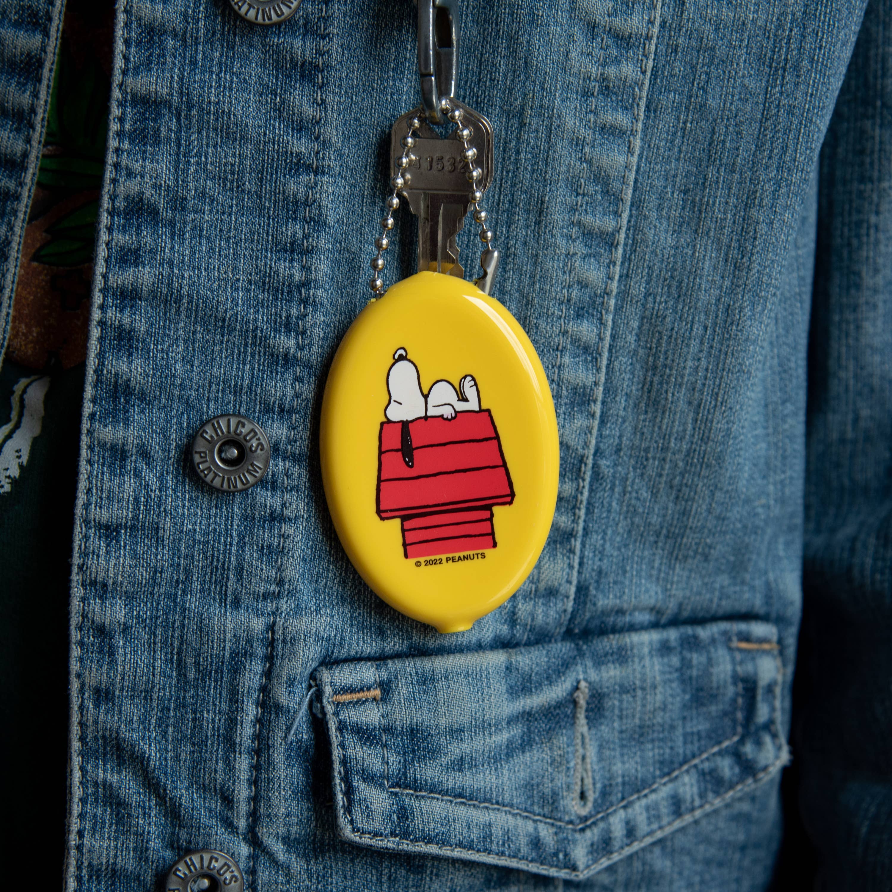 Three Potato Four – wholesale Coin purse – Unisex – 3P4 x Peanuts® - Snoopy Doghouse Coin Pouch2