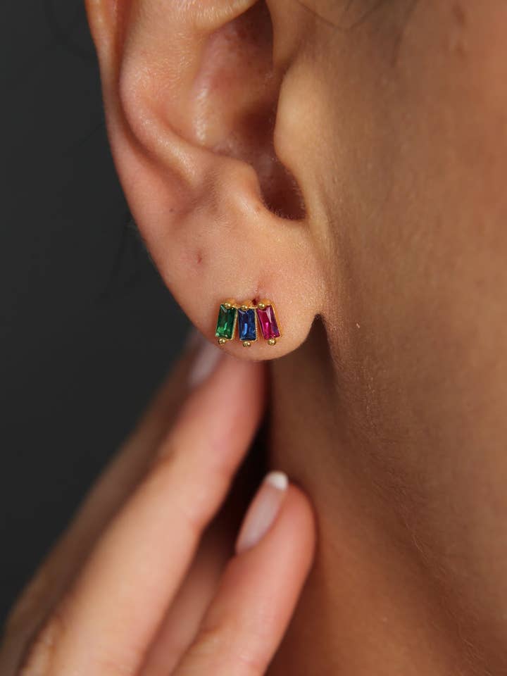 Wholesale Women's Colorful Baguette Stone Minimal Model 925 Sterling Silver Earrings for wholesale by Volenia Silver