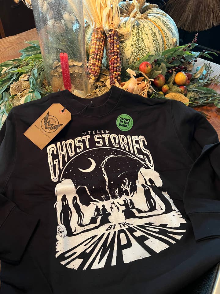 Maiden Voyage Co. – Großhandel Sweatshirt mit Grafikdruck – Unisex – EINGESTELLT Unisex Geistergeschichten Pullover - Leuchtet im Dunkeln2