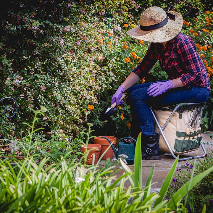Blanc Siège de jardinage pliant Minnie Mouse avec outils en vente sur Faire4