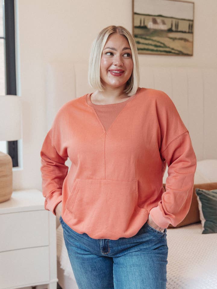 Pullover a girocollo Layer Me Up per la vendita all'ingrosso da parte di Avenue Wholesale