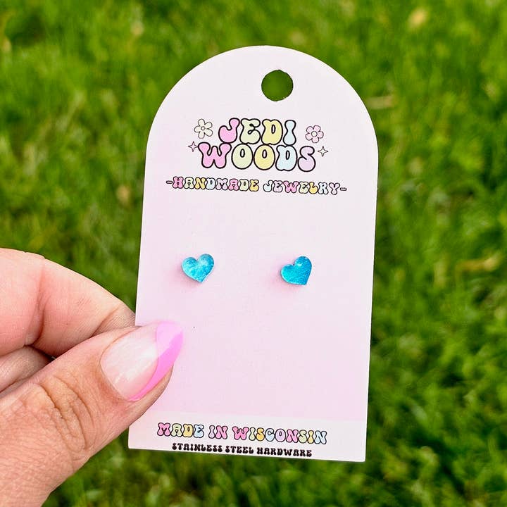 Orecchini a Perno a Cuore Micro Acqua Blu per la vendita all'ingrosso da parte di Jedi Woods LLC