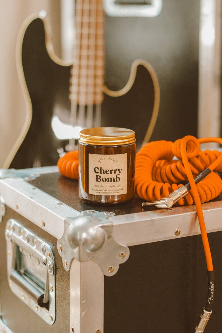 Shy Wolf Candles – Großhandel Kerze im Glas / gefüllte Kerze – Kirschbombe4