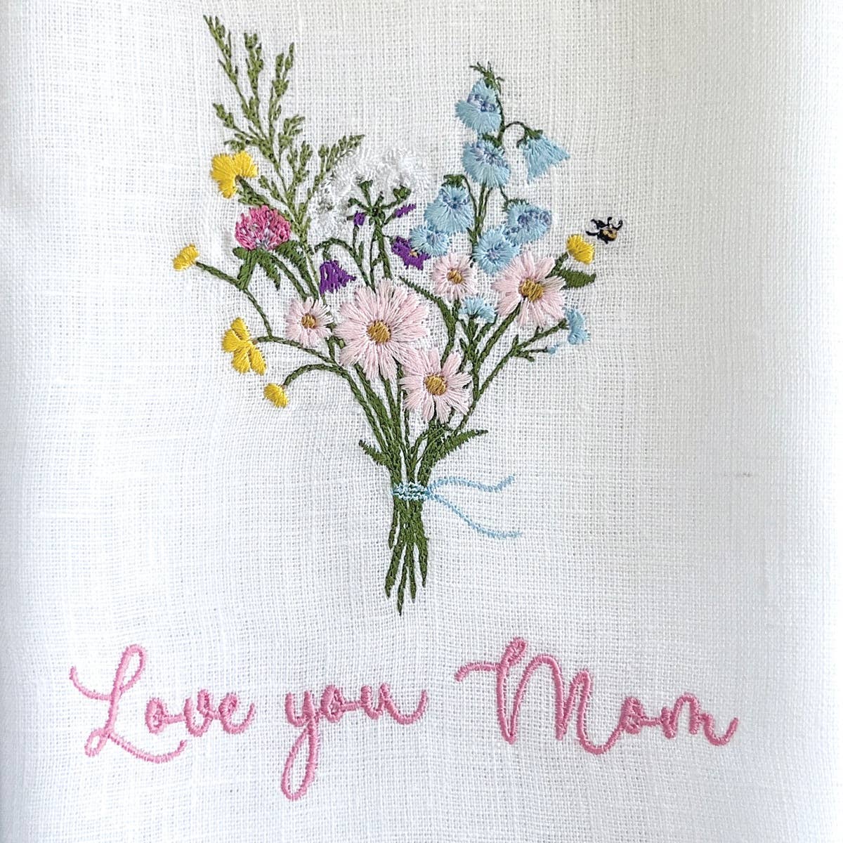 Blanc (Violet) Serviette en lin Love You Mom with Bouquet en vente sur Faire2