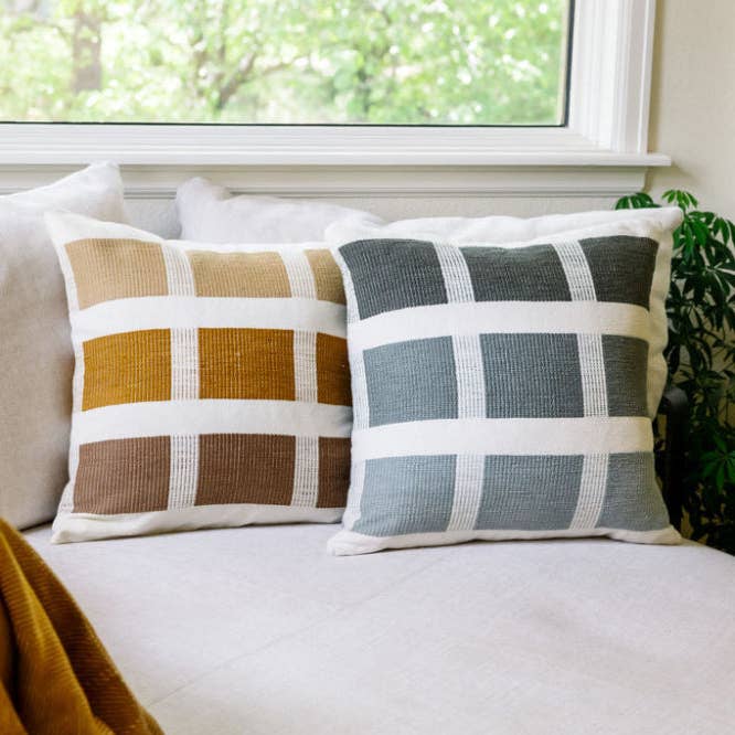 Karé Handwoven Ethiopian Cotton Throw Pillow for wholesale by Sabahar