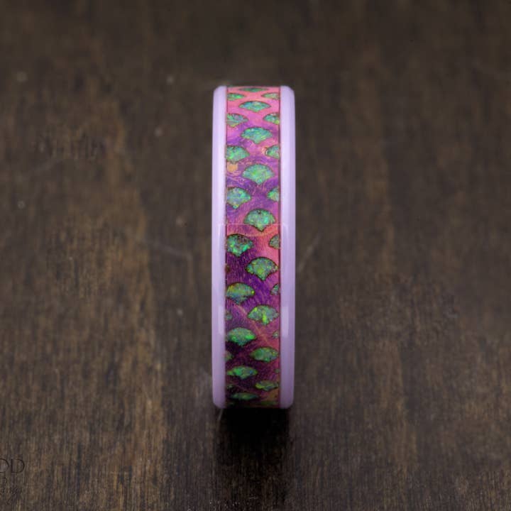 Bague opale sirène | 6 mm | DreamWood Custom pour la vente par DreamWood Rings