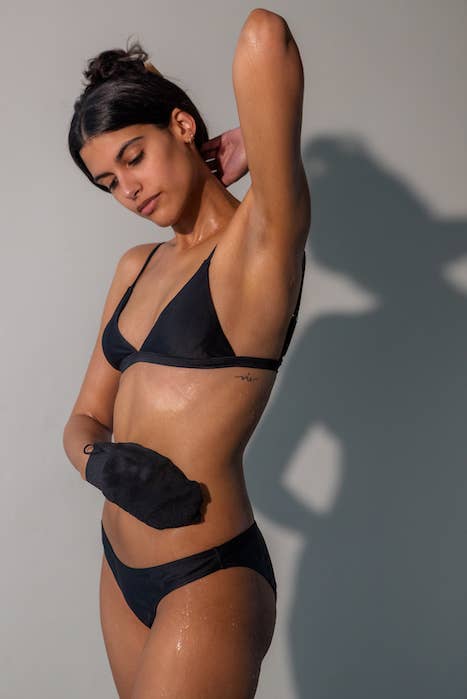 SunnaTan - Wholesale Exfoliating Gloves/Mitts - Deep Exfoliating Mitt3