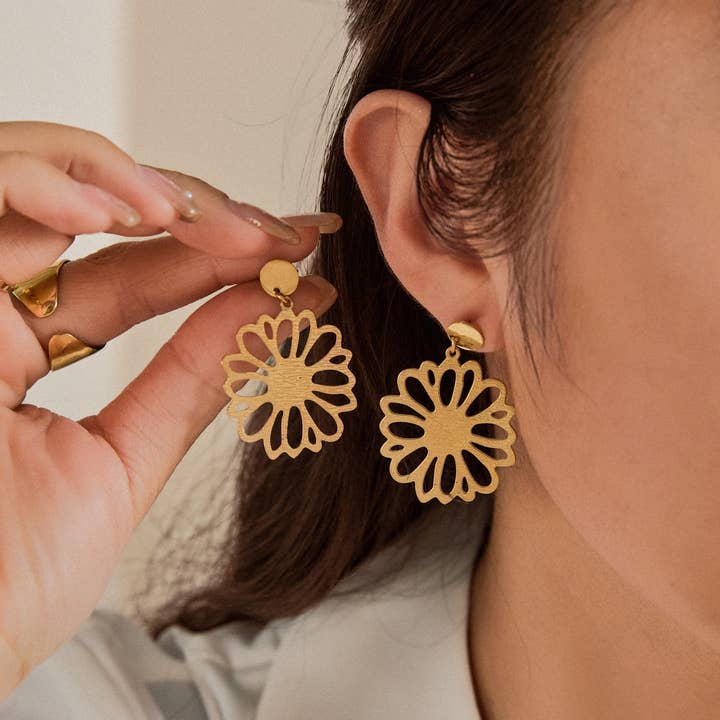 Stud earrings - Anoush for wholesale by Lovelika