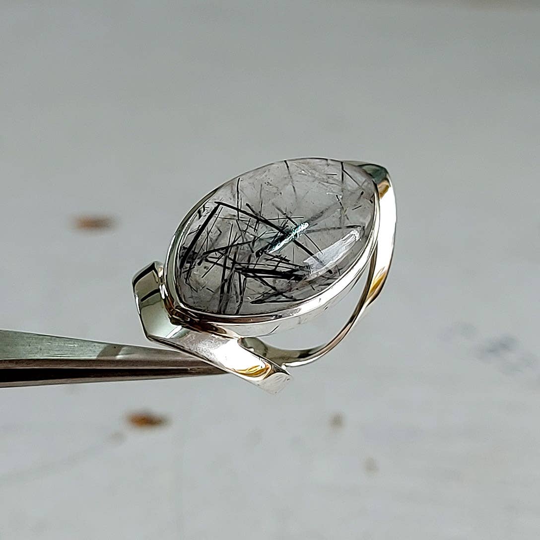 Crystal Earth Sterling – Engroshandel Solitairering – Marquesa Open Sterling vedhæng - Sort rutileret kvarts0