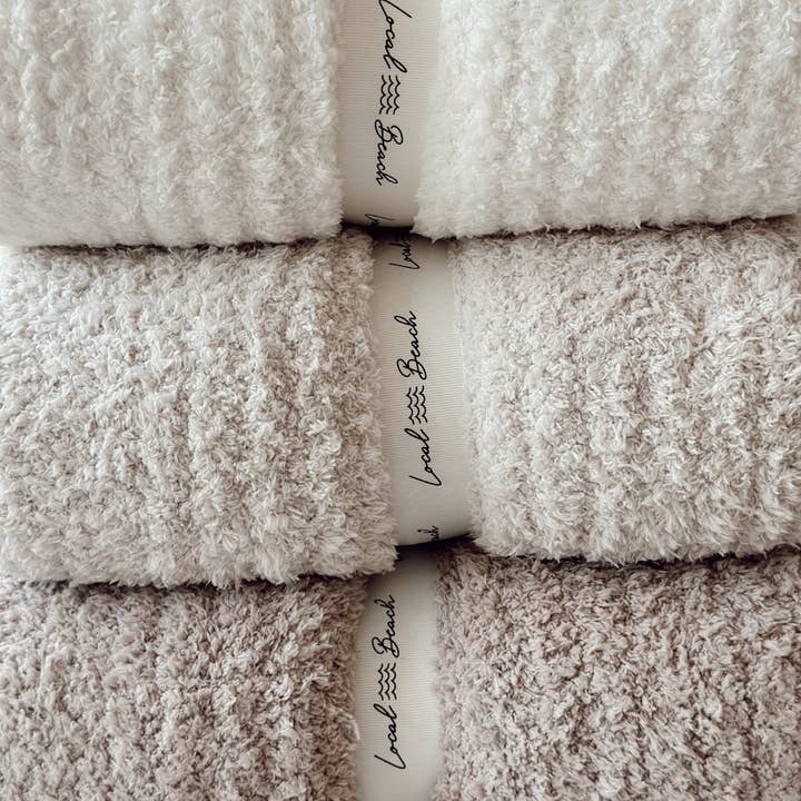 Local Beach - Wholesale Throw Blanket - Solid Ribbed Luxe Home Cozy Blanket1