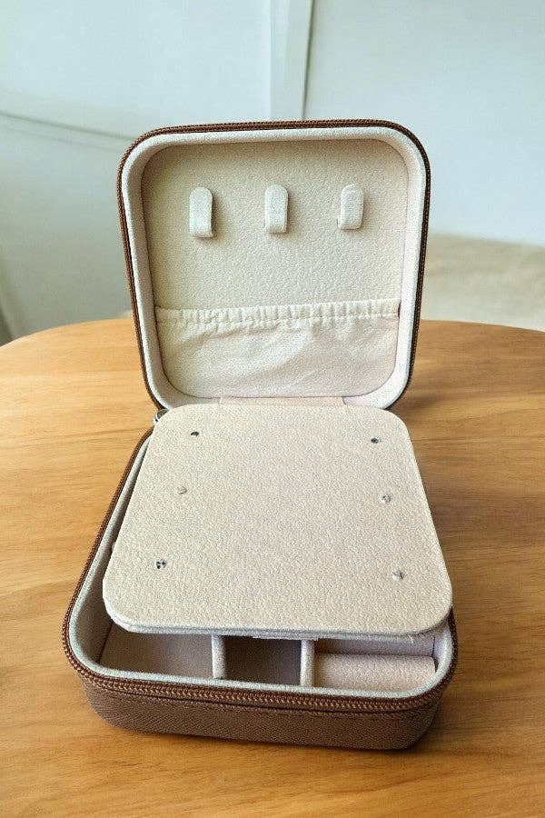 Andrea Bijoux - Wholesale Jewelry Box/Organizer - WESTERN PATTERN METAL PLATE JEWELRY BOX5