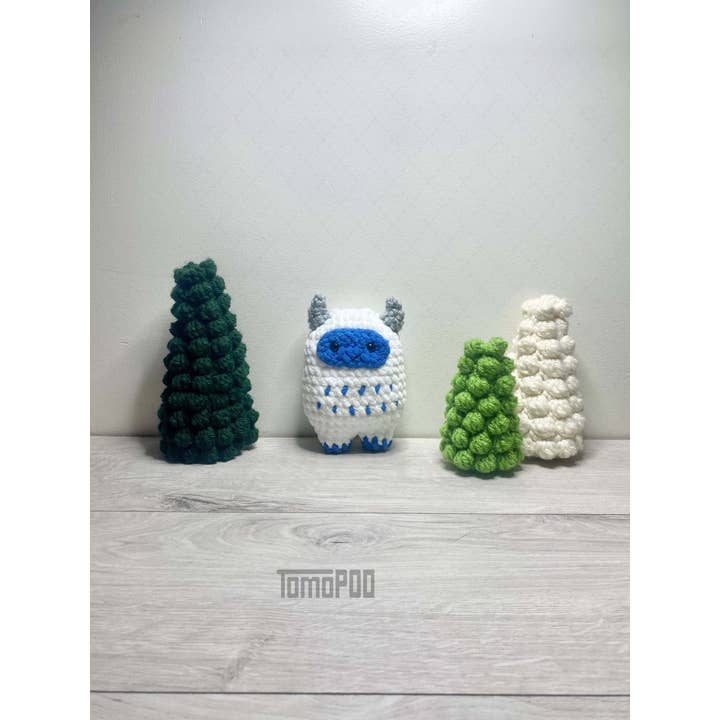 TOMOPOD LLC - Wholesale Christmas Decoration - Crochet Abominable Snowman Plushie Toy, Christmas Decor Gift