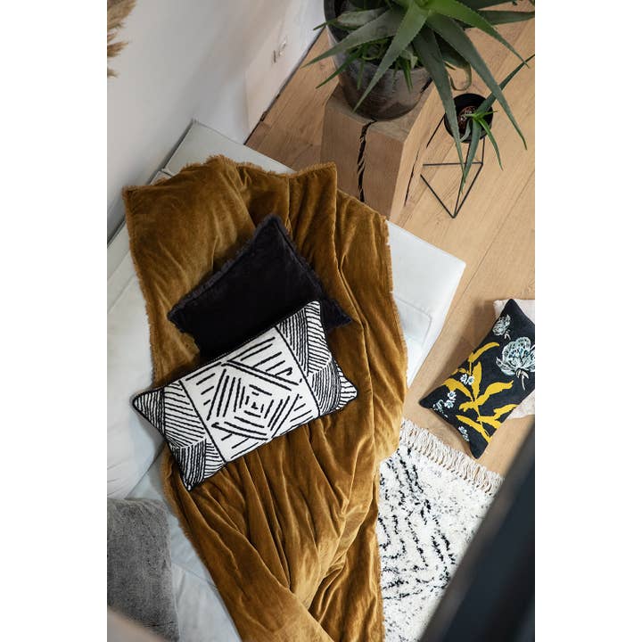 Maison Vivaraise & La Cerise sur le Gâteau - Wholesale Throw Blanket - Uni Fara Lin 260 X 260 throw1