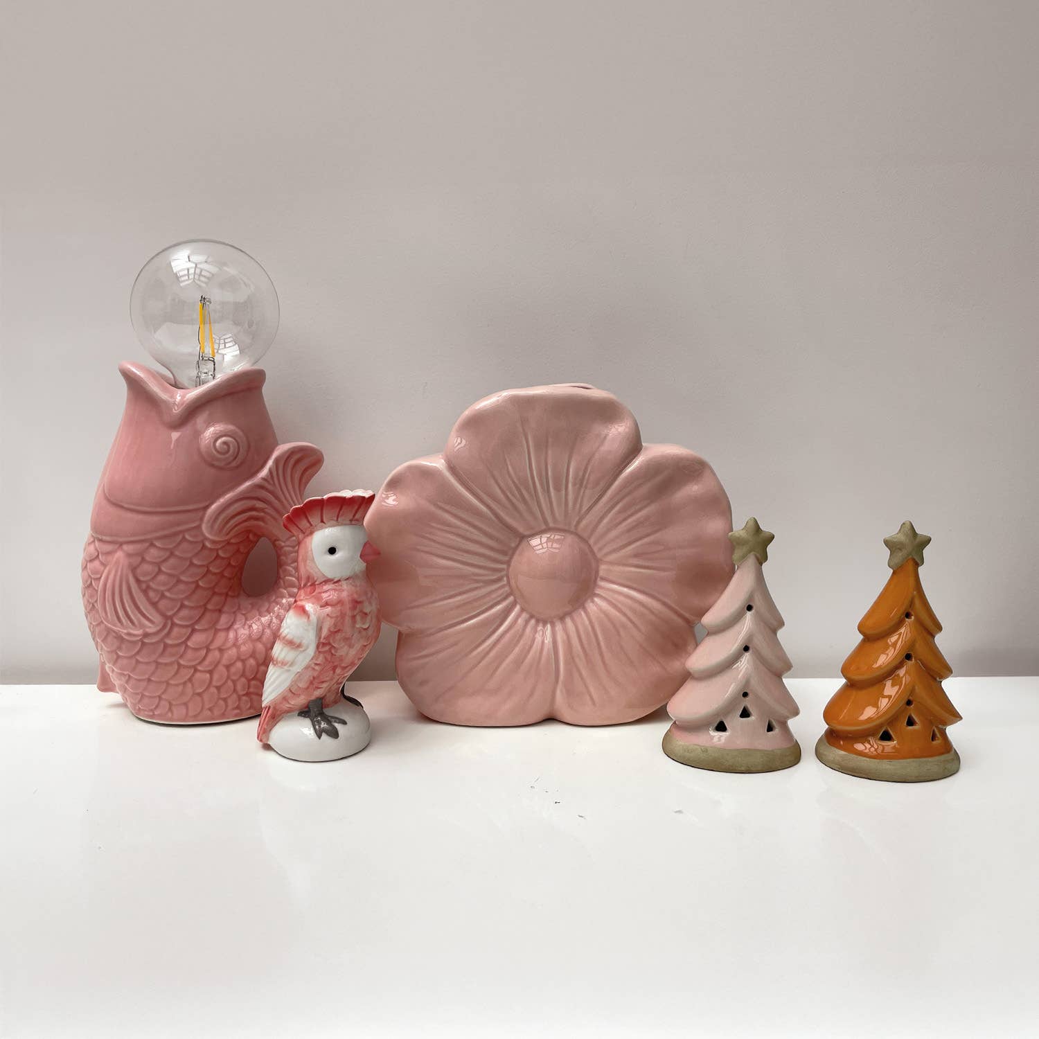 Opjet Paris - Wholesale Accent/Desk Lamp - Pink fish LED decoration with batteries L13.5 W8.2 H27cm1