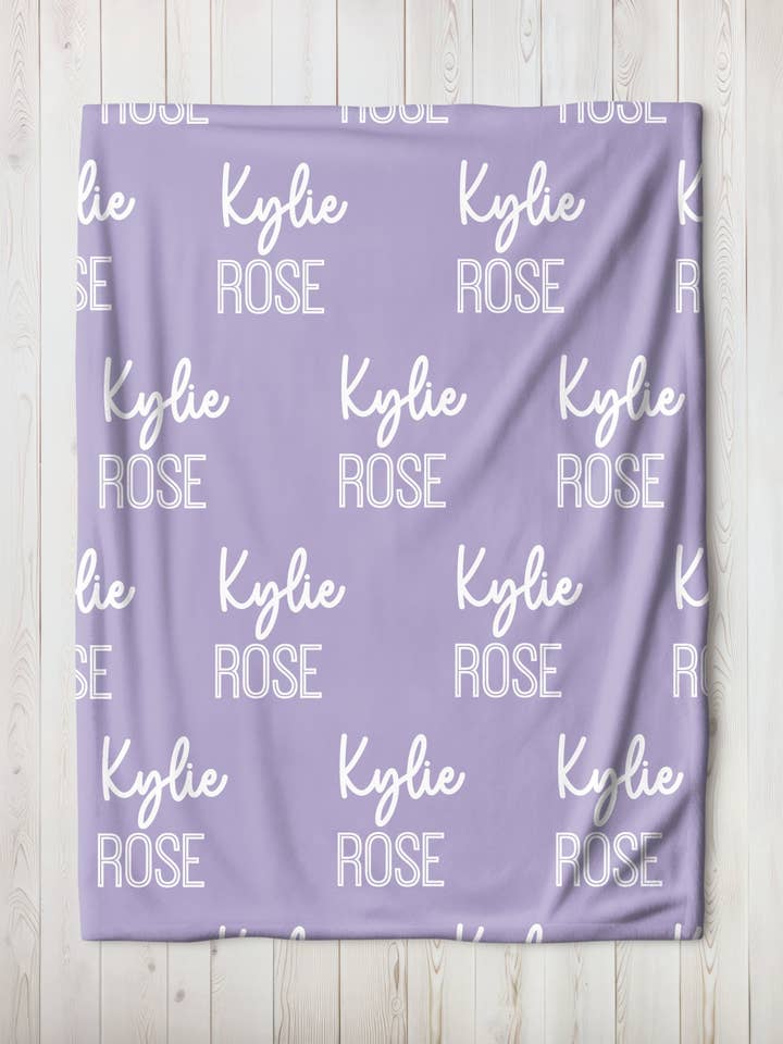 Manta personalizada para bebé con nombre repetido de uva esmerilada para venta al por mayor de Monogram Junkie