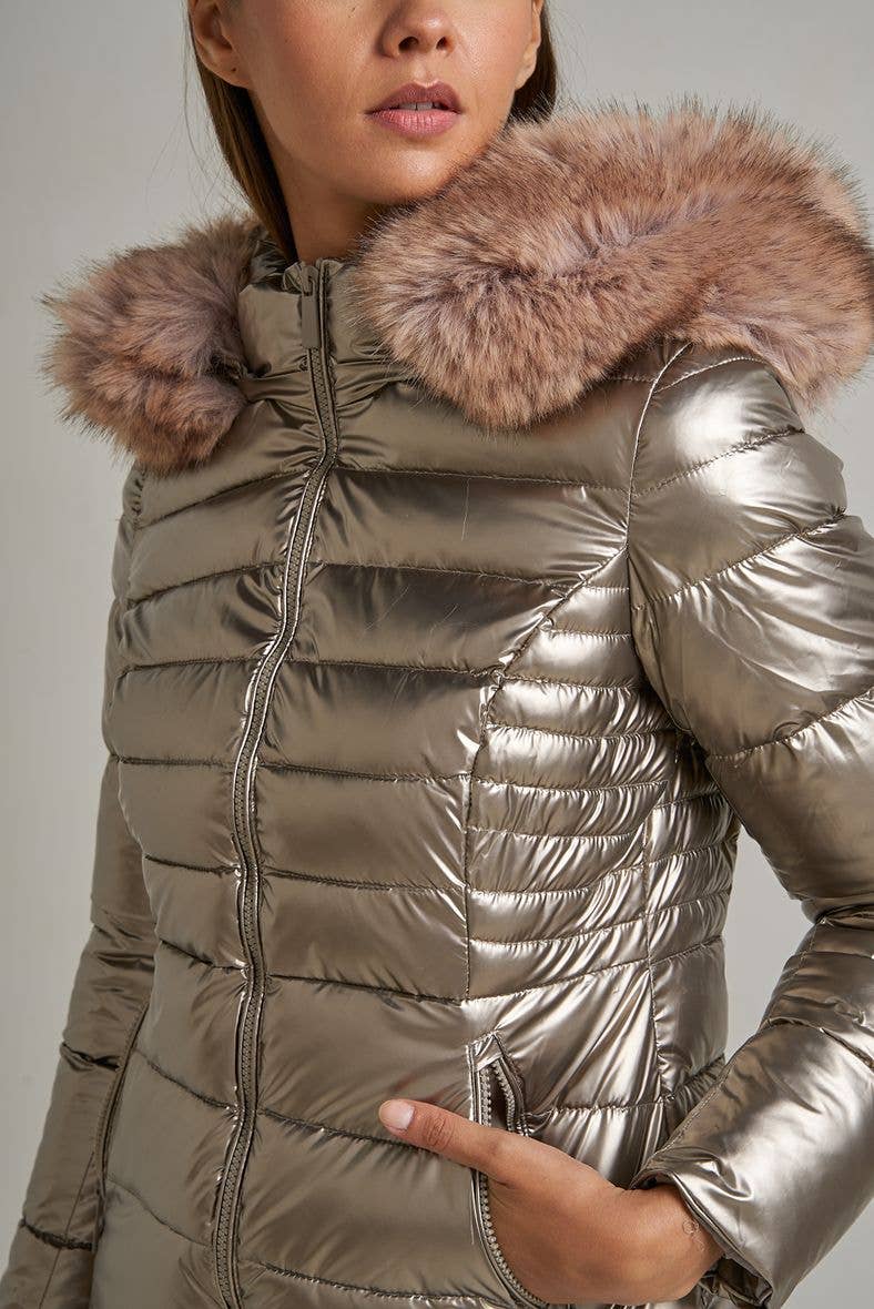Attrait Paris - Wholesale Jacket - Women's - Metallic short puffer jacket with faux fur hood1